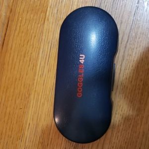 Hard case eyeglasses. Brand new .10 Cases  for 5$.